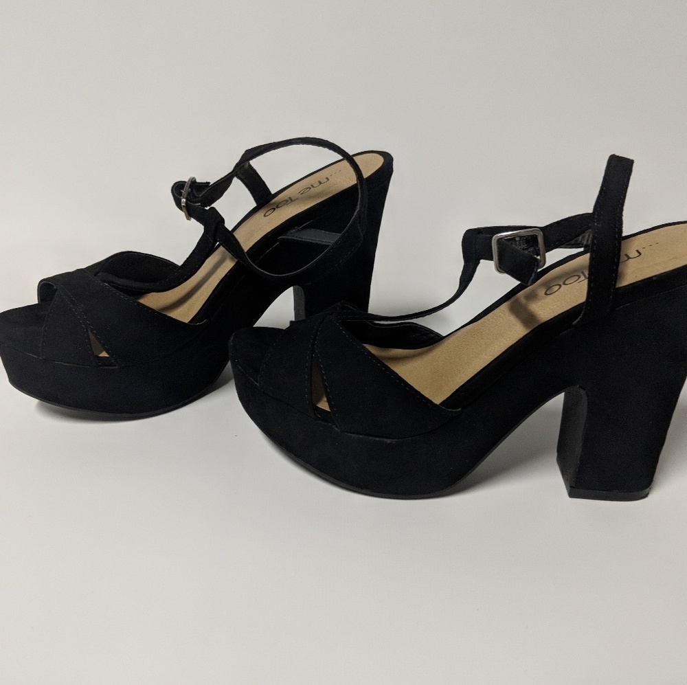 Me Too Black heels